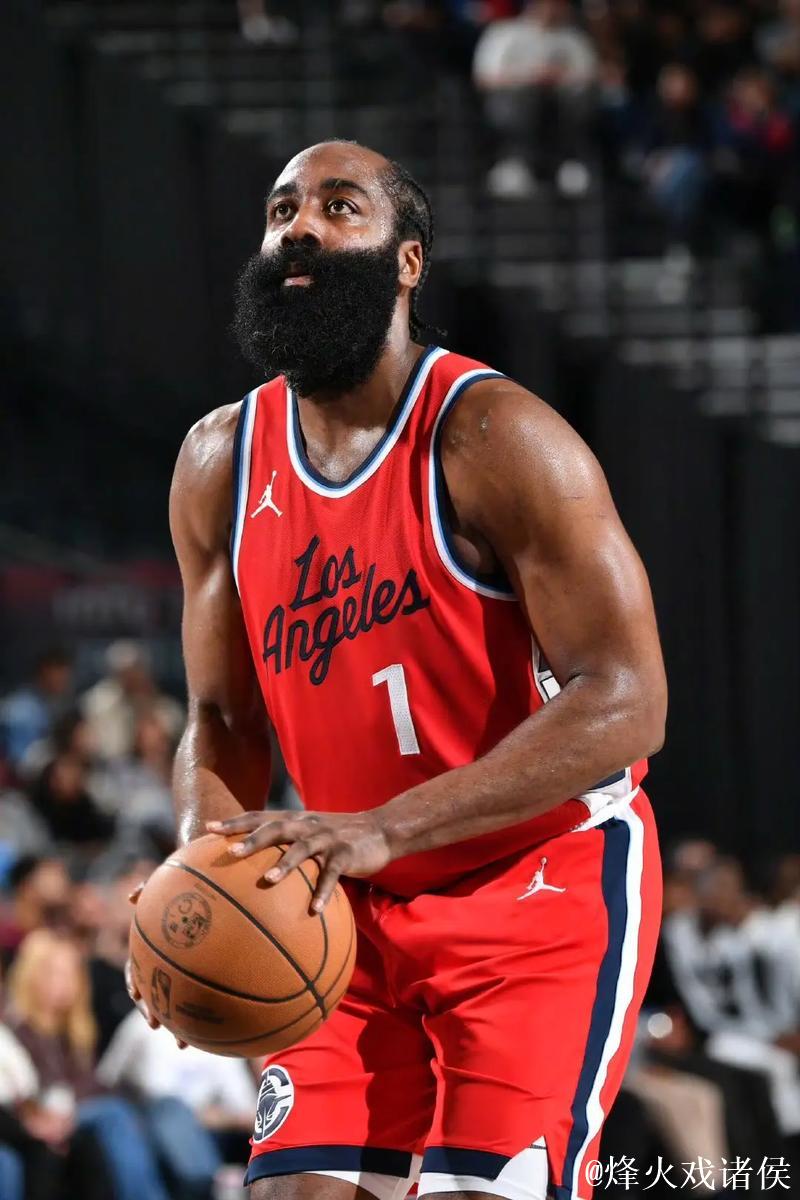 难兄难弟!快船遭遇四连败,再次与国王并列西部倒数第二 难兄难弟!快船遭遇四连败,再次与国王并列西部倒数第二